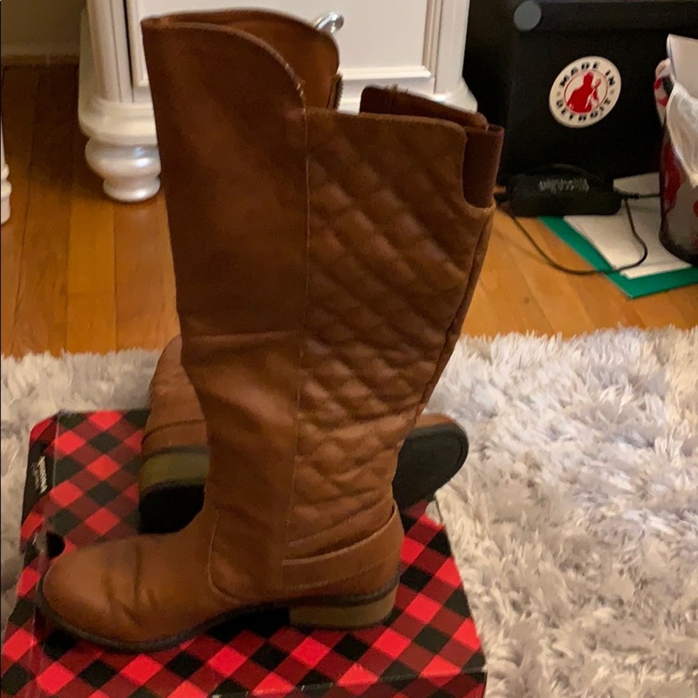 Arizona Jean CO. Cognac colored Boots size 7.5